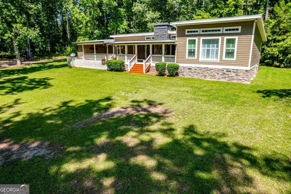 106 Twisting Hill LN Eatonton, GA 31024