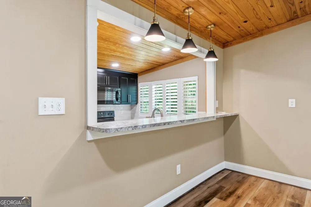 106 Twisting Hill LN Eatonton, GA 31024