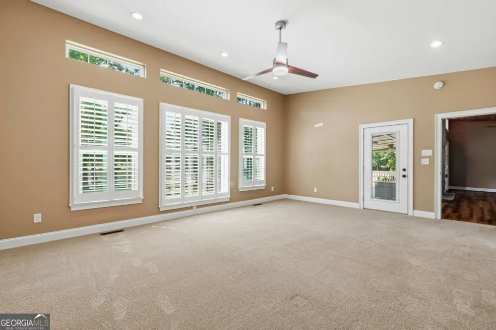 106 Twisting Hill LN Eatonton, GA 31024