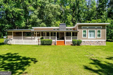 106 Twisting Hill LN
