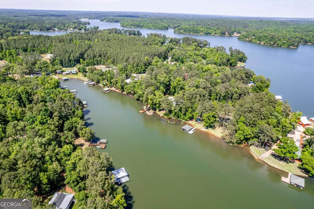 106 Twisting Hill LN Eatonton, GA 31024