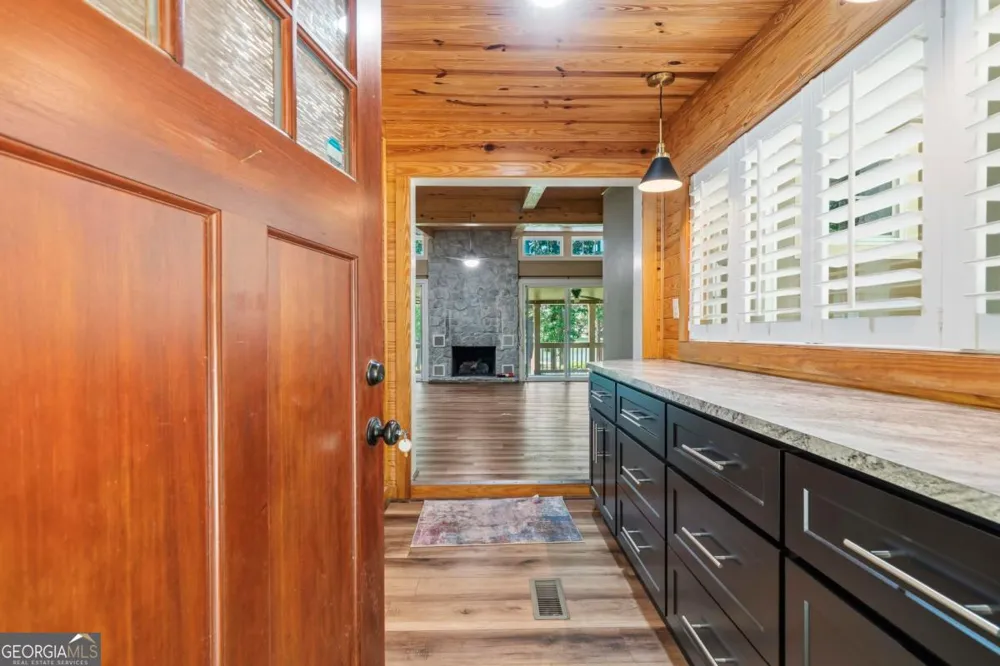 106 Twisting Hill LN Eatonton, GA 31024
