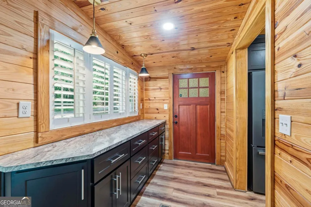 106 Twisting Hill LN Eatonton, GA 31024