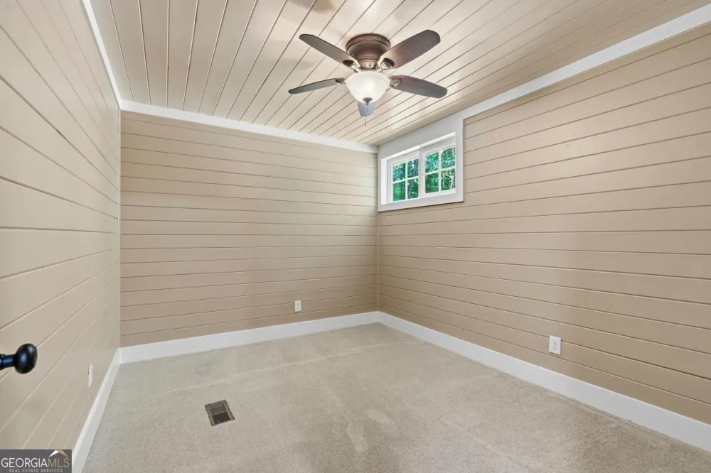 106 Twisting Hill LN Eatonton, GA 31024