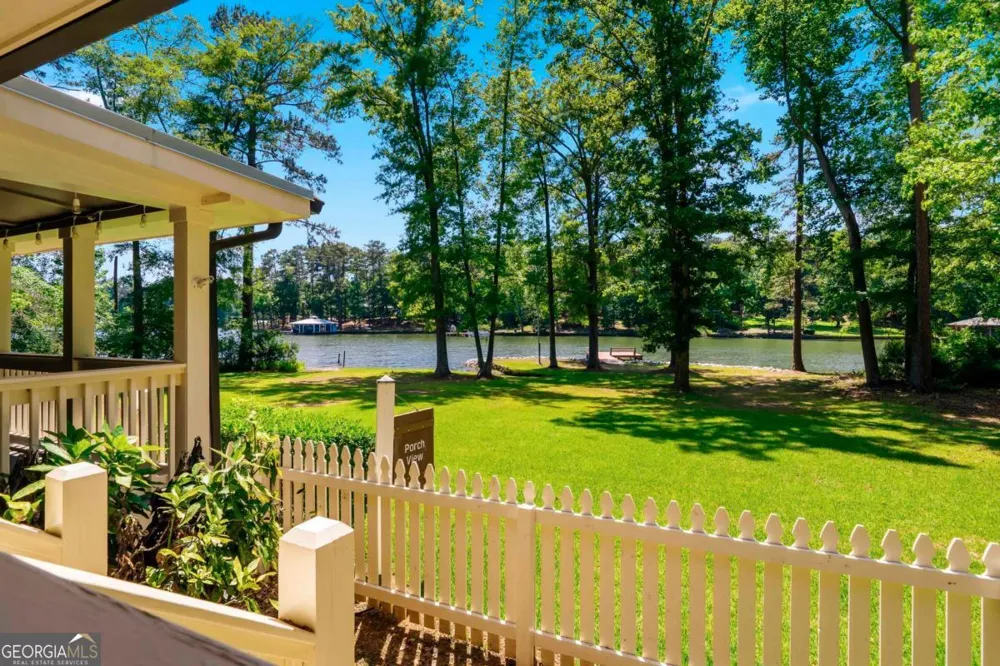 106 Twisting Hill LN Eatonton, GA 31024