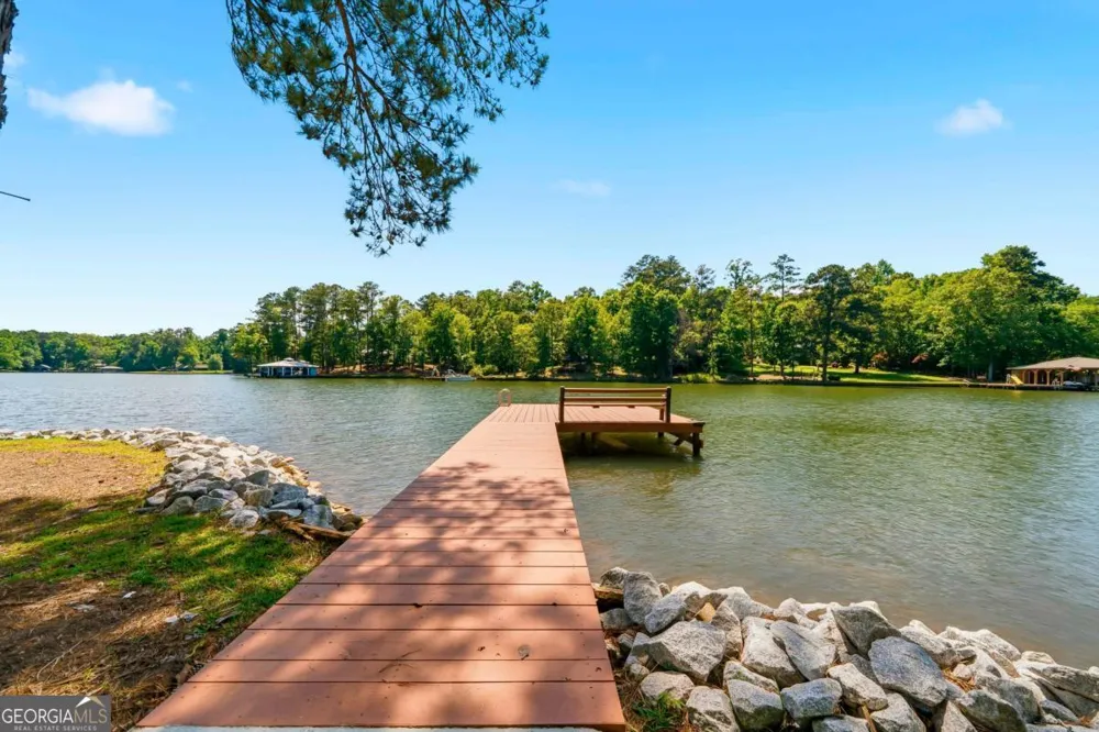 106 Twisting Hill LN Eatonton, GA 31024
