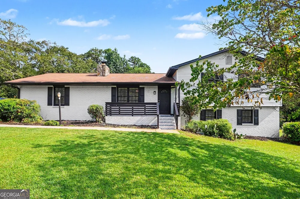 6 Bittersweet LN Newnan, GA 30263