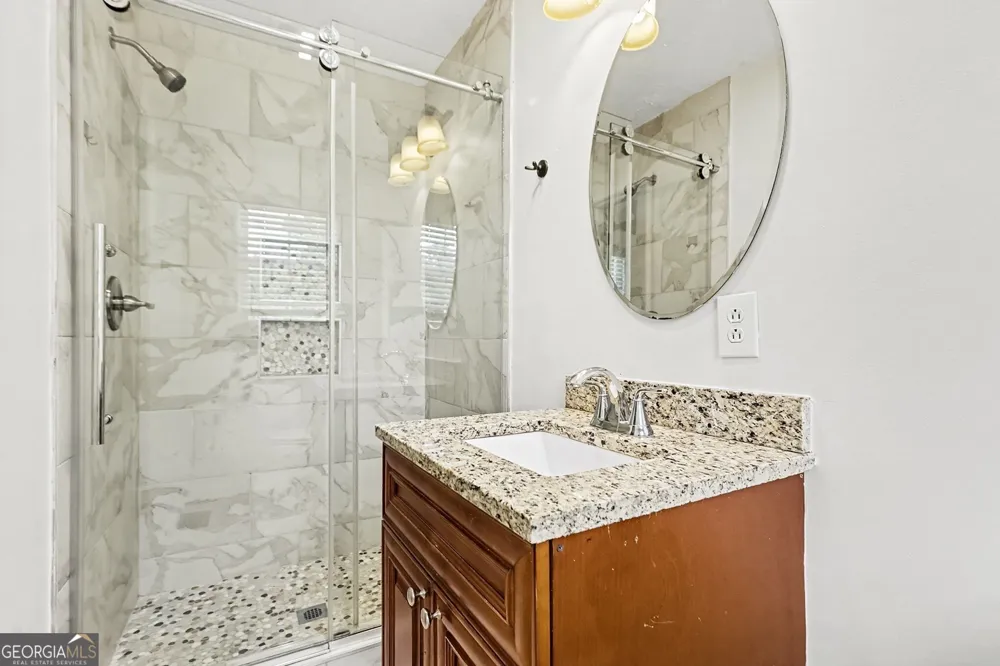 6 Bittersweet LN Newnan, GA 30263