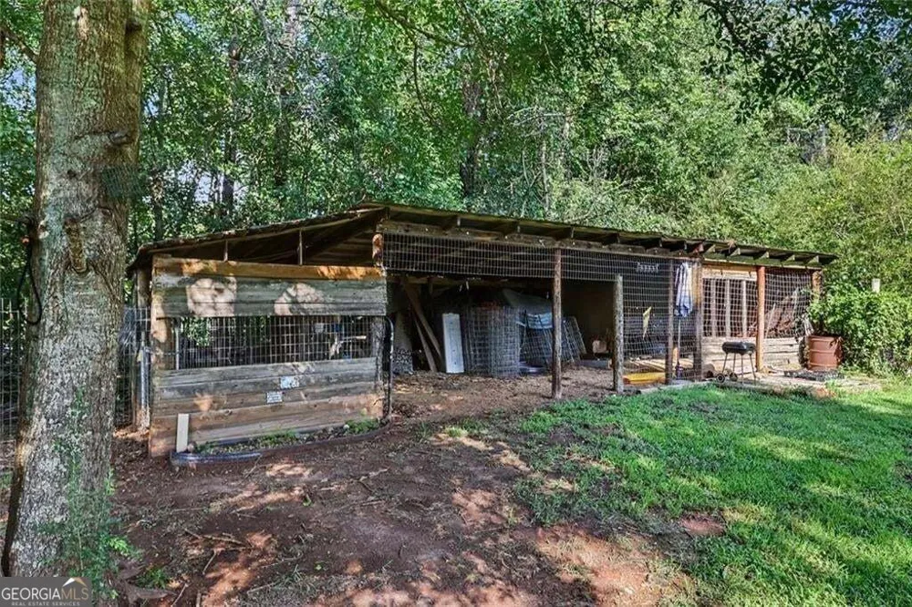 462 Wall Bridge RD Clarkesville, GA 30523