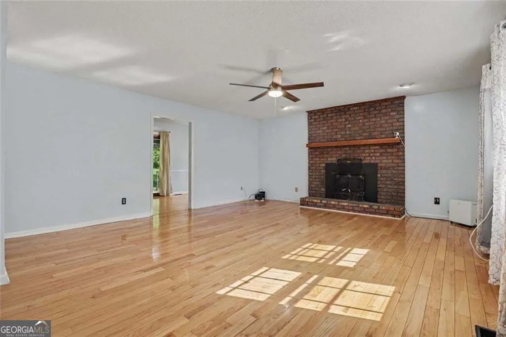 462 Wall Bridge RD Clarkesville, GA 30523