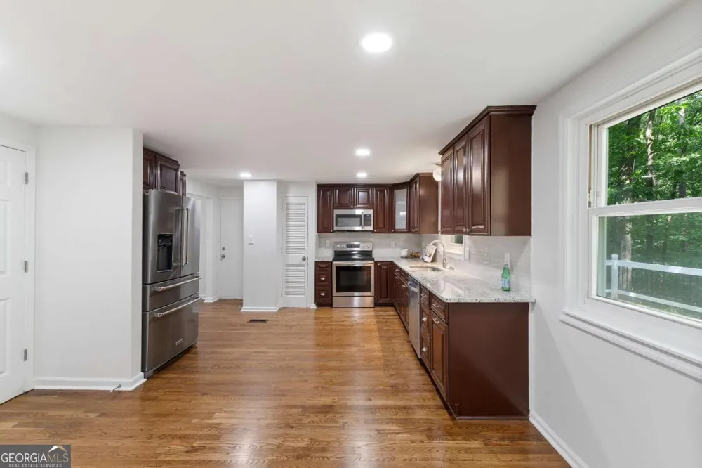 1700 Ellenwood DR NE Roswell, GA 30075