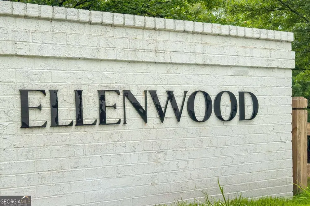 1700 Ellenwood DR NE Roswell, GA 30075