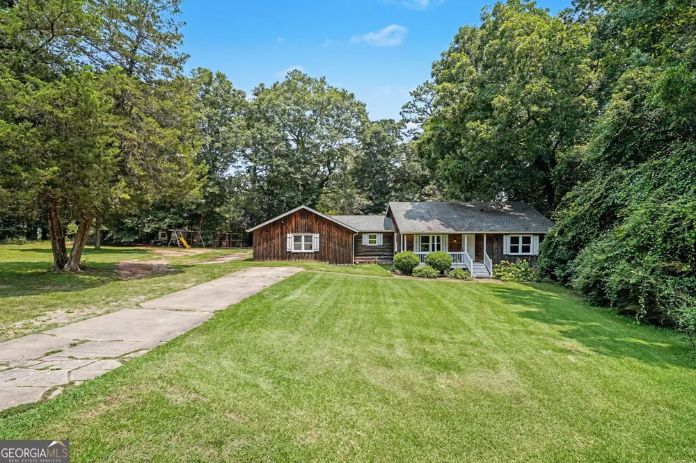 1422 Zebulon RD Griffin, GA 30224