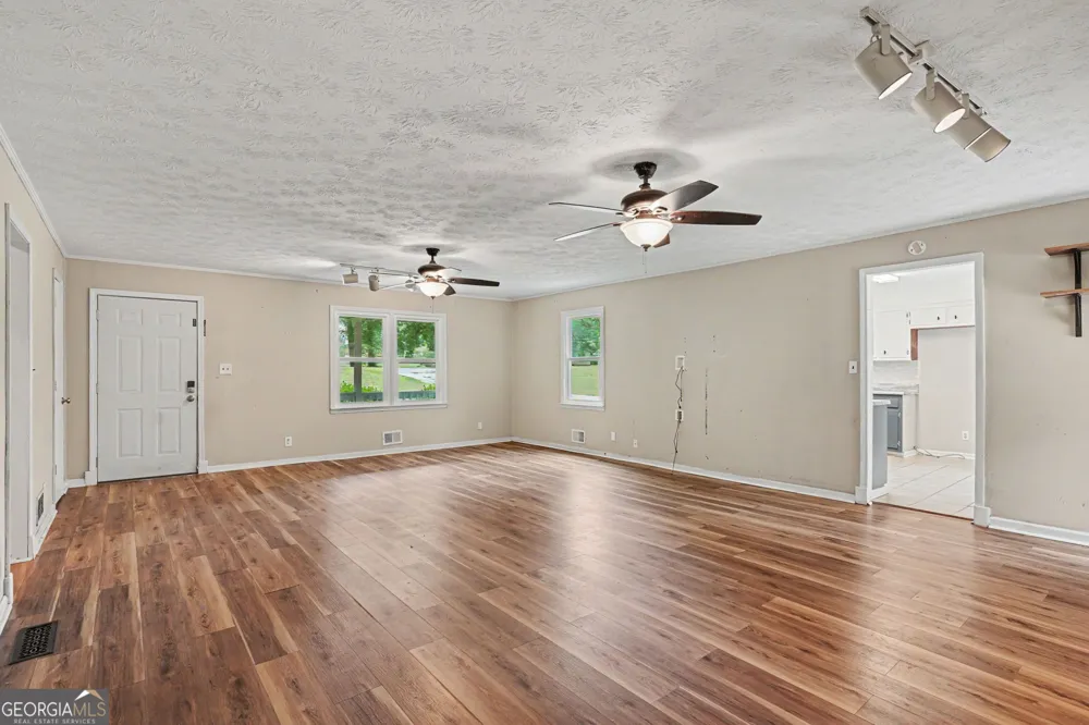 1422 Zebulon RD Griffin, GA 30224