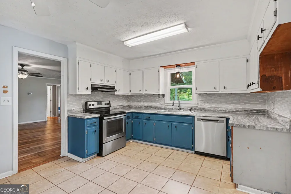 1422 Zebulon RD Griffin, GA 30224