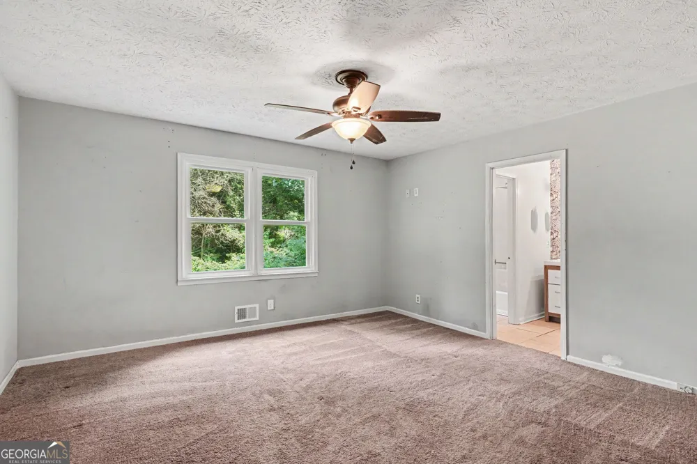 1422 Zebulon RD Griffin, GA 30224