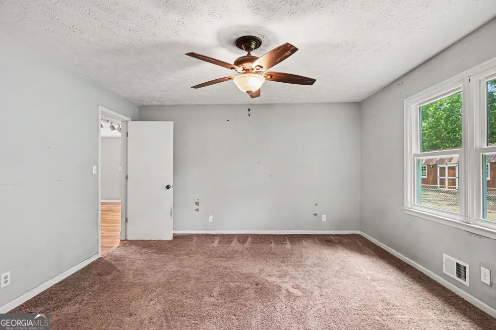 1422 Zebulon RD Griffin, GA 30224