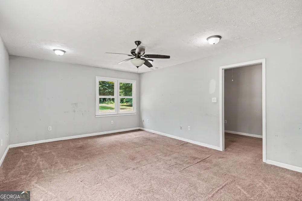 1422 Zebulon RD Griffin, GA 30224