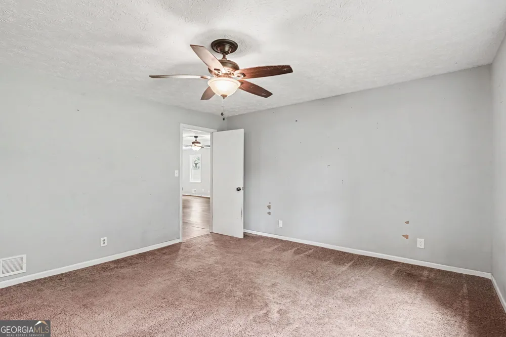 1422 Zebulon RD Griffin, GA 30224