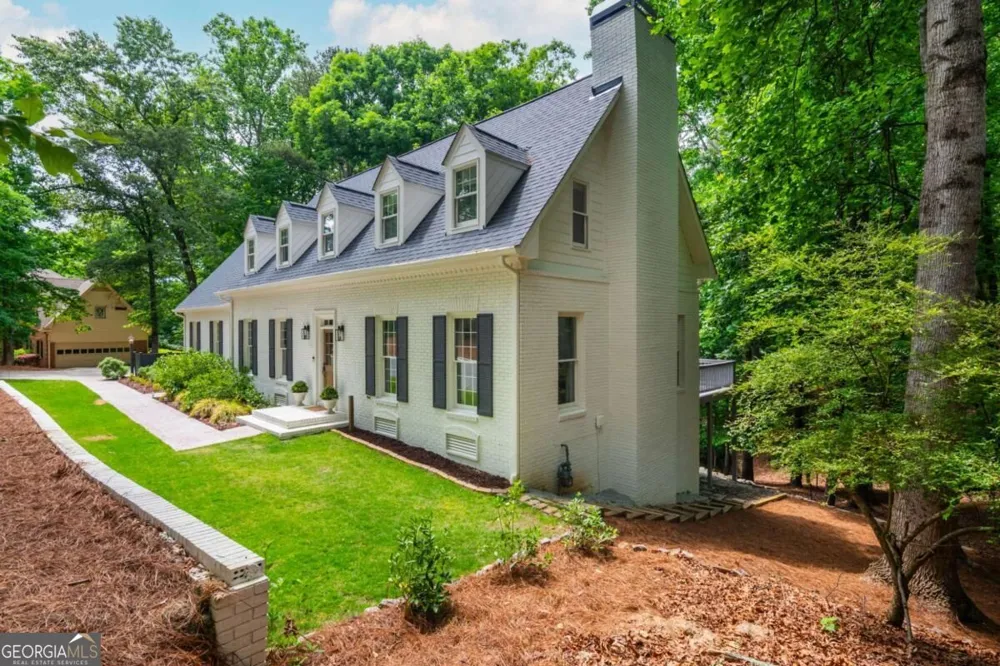 1250 Northcliff TRCE Roswell, GA 30076