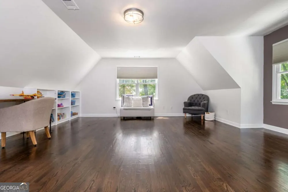 1250 Northcliff TRCE Roswell, GA 30076