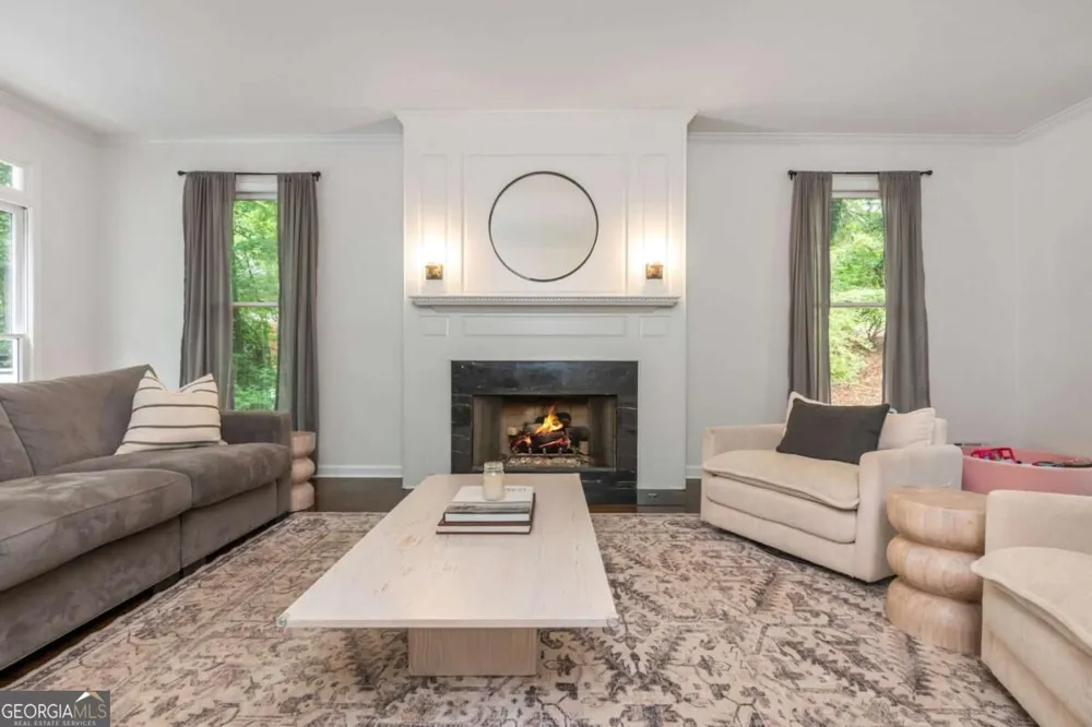 1250 Northcliff TRCE Roswell, GA 30076