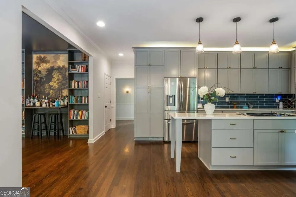 1250 Northcliff TRCE Roswell, GA 30076