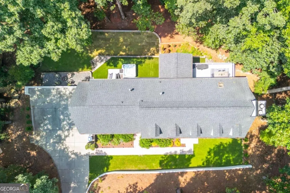 1250 Northcliff TRCE Roswell, GA 30076