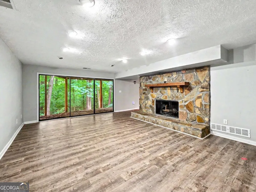 1740 Deer Run DR SW Conyers, GA 30094