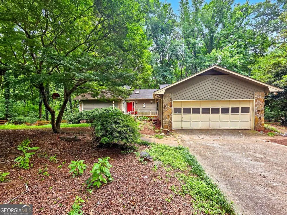 1740 Deer Run DR SW Conyers, GA 30094