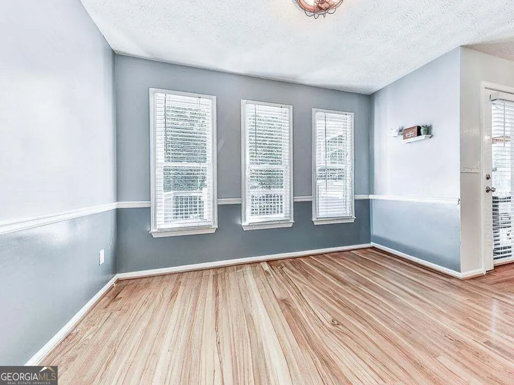 373 Yonah CIR Woodstock, GA 30189