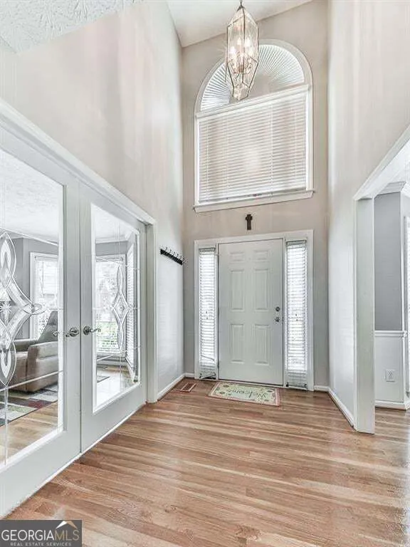373 Yonah CIR Woodstock, GA 30189