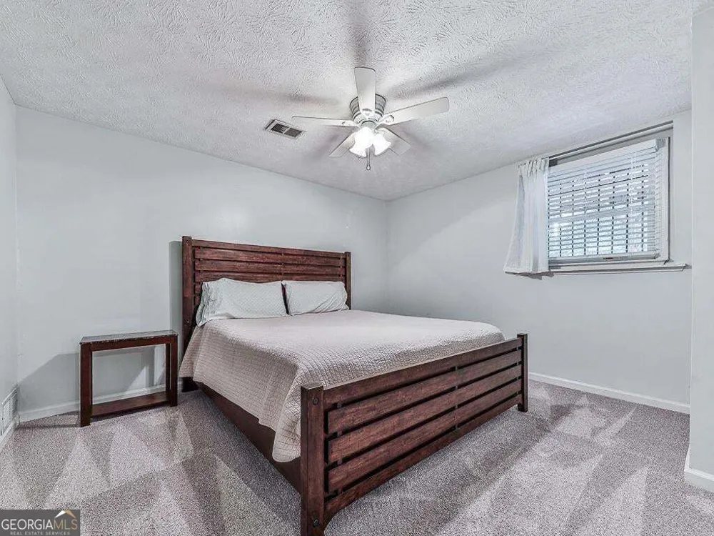 373 Yonah CIR Woodstock, GA 30189