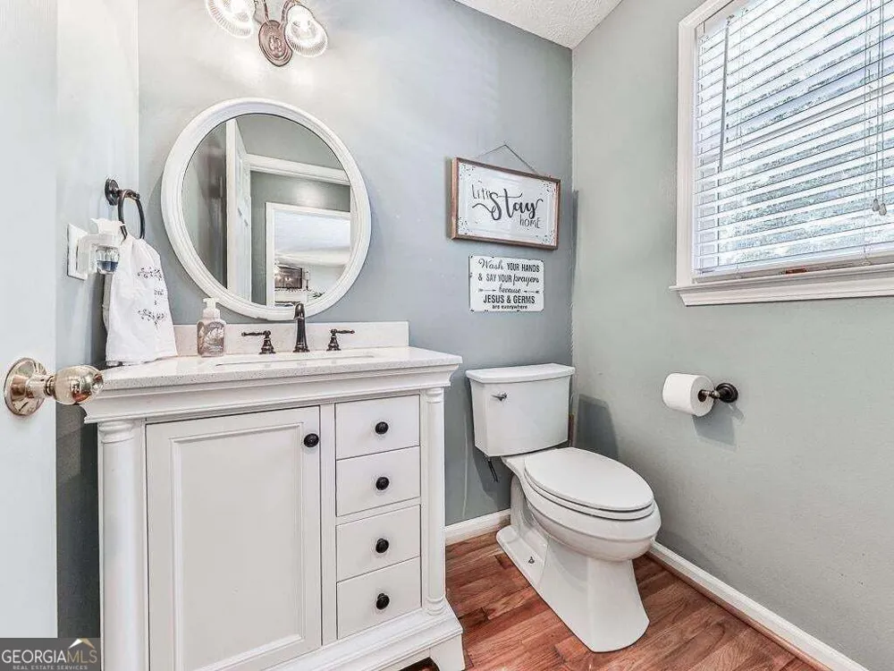 373 Yonah CIR Woodstock, GA 30189