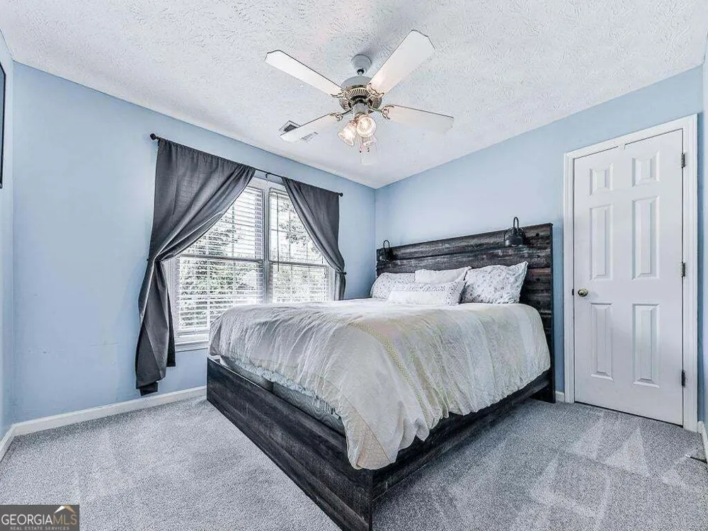 373 Yonah CIR Woodstock, GA 30189
