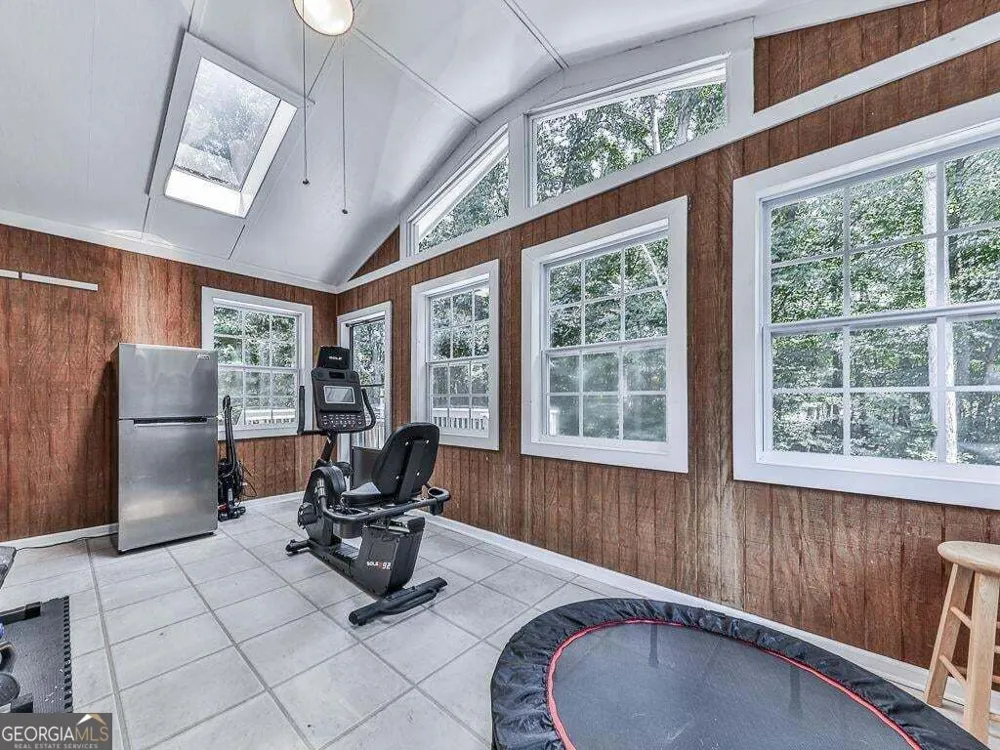 373 Yonah CIR Woodstock, GA 30189