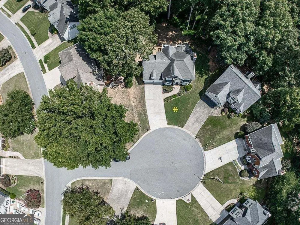 373 Yonah CIR Woodstock, GA 30189