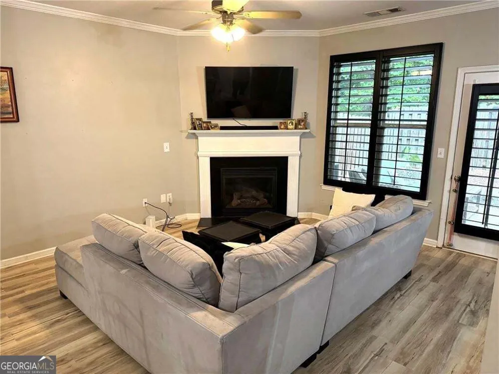 143 Sunset LN Woodstock, GA 30189