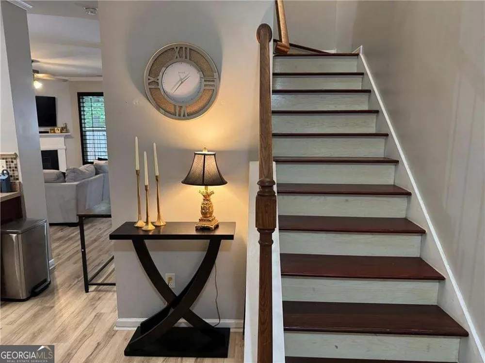 143 Sunset LN Woodstock, GA 30189