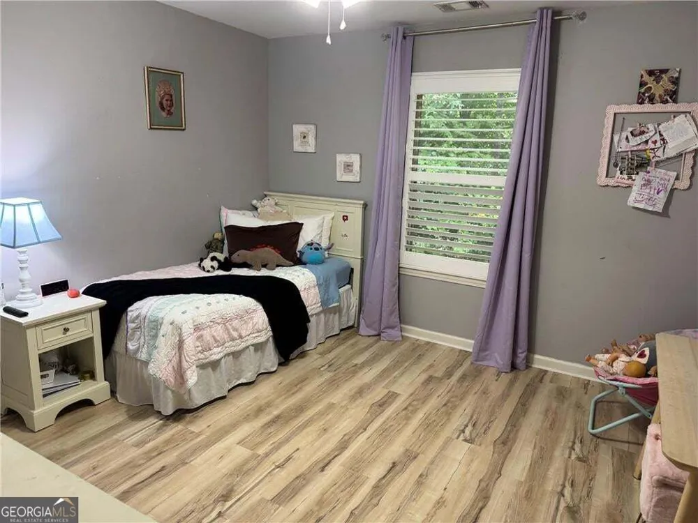 143 Sunset LN Woodstock, GA 30189