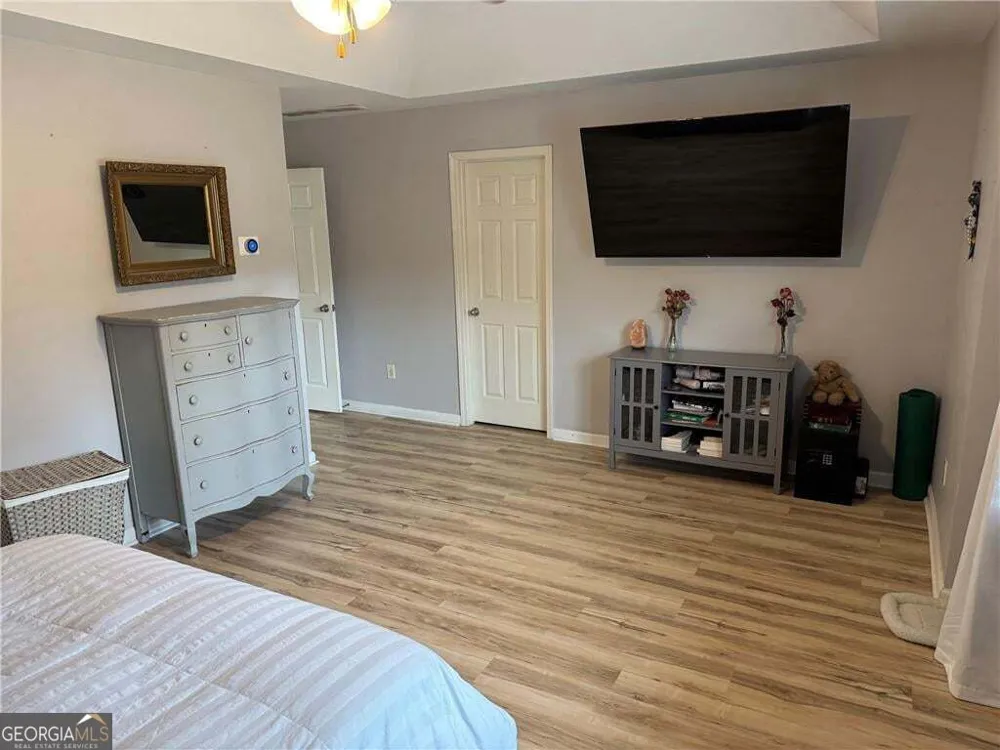 143 Sunset LN Woodstock, GA 30189