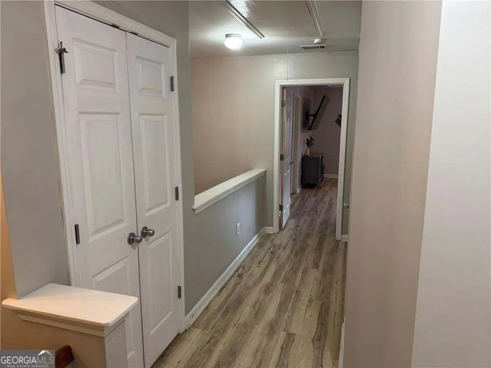 143 Sunset LN Woodstock, GA 30189