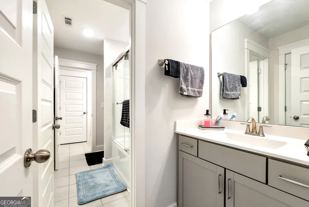 6968 Manchester DR Flowery Branch, GA 30542