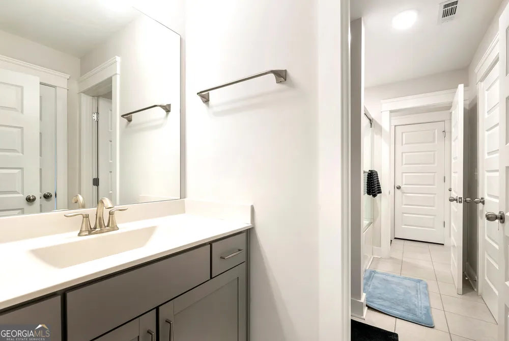 6968 Manchester DR Flowery Branch, GA 30542