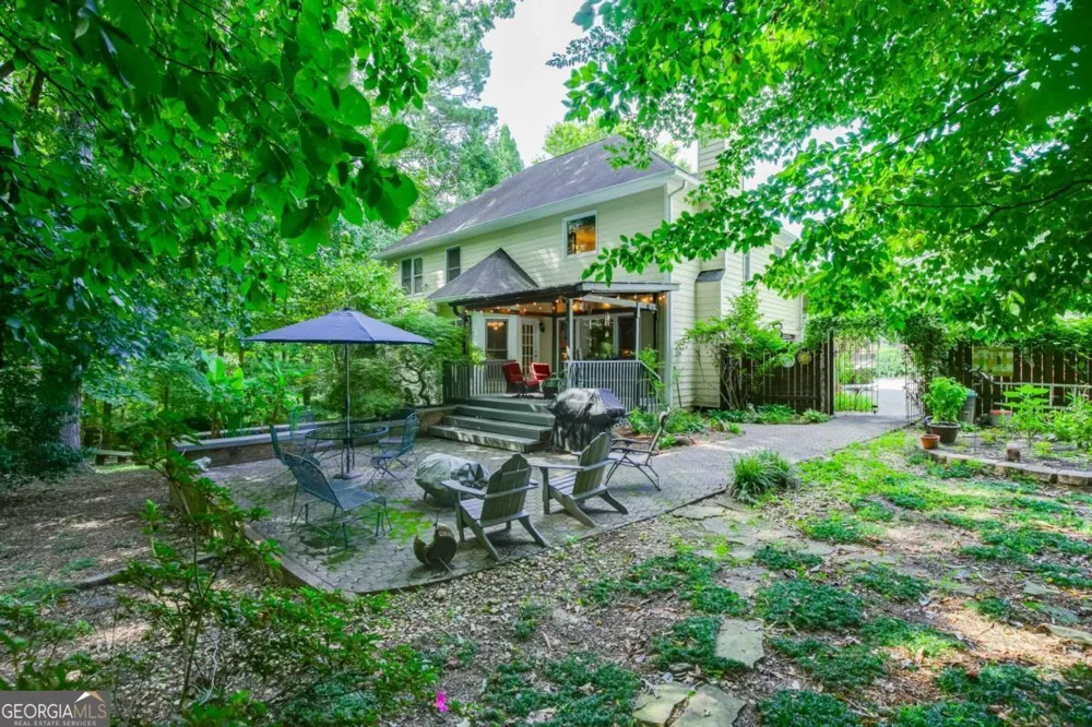 651 Sweetfern LN Sugar Hill, GA 30518