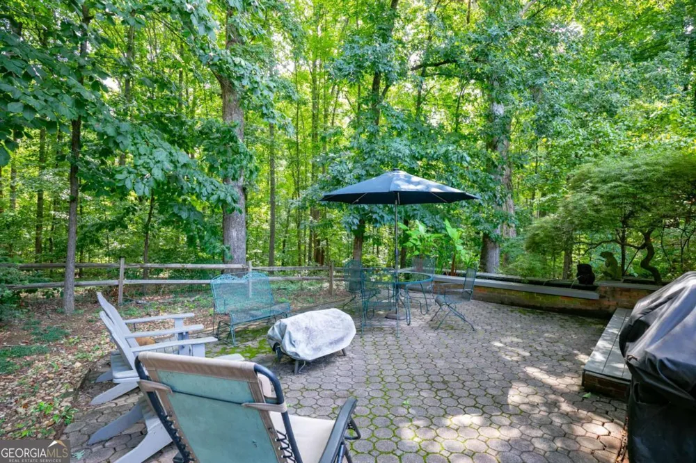 651 Sweetfern LN Sugar Hill, GA 30518