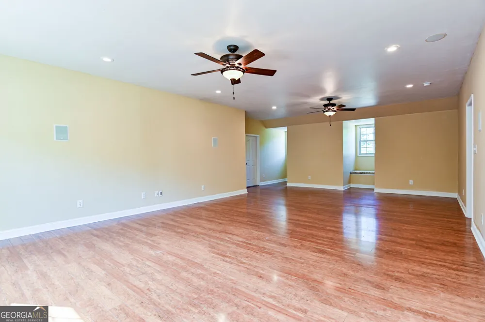 283 Creekside DR Arnoldsville, GA 30619