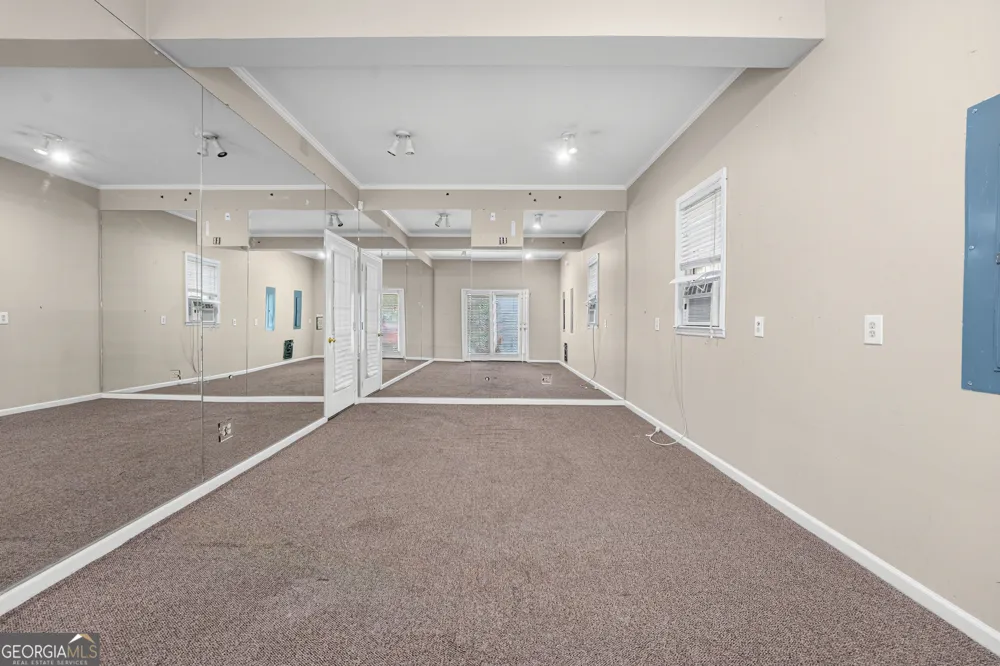421 Creekside DR Gray, GA 31032