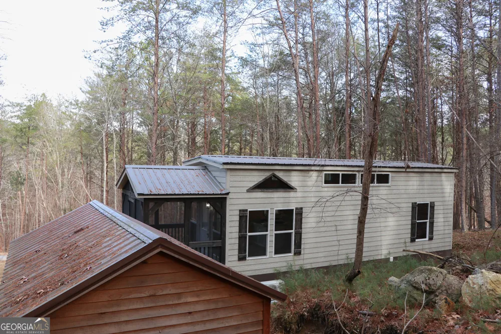 1217 Henderson CIR Lyerly, GA 30730