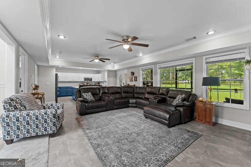 222 Middleton RD Guyton, GA 31312